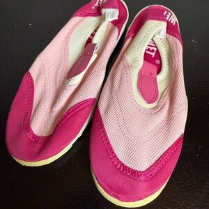 WATER SHOE Ladies Aerobics Swim Foot Protection Workout Pool Ocean Lake Camping